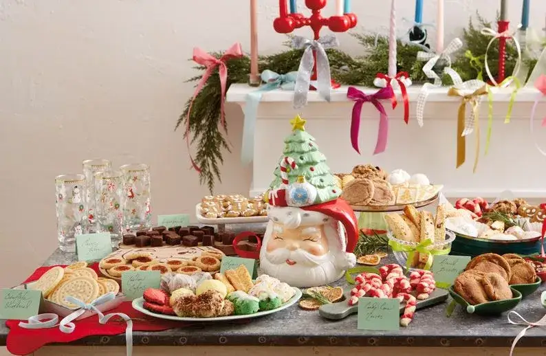 Christmas Gifts and Decorations - CouponsZone